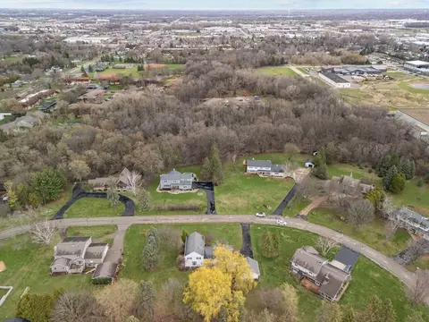 View/Area - 38 Meadowbrook Ct, Appleton, WI 54914 photo 3 of 4