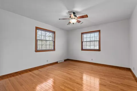Bedroom - 38 Meadowbrook Ct, Appleton, WI 54914 photo 4 of 5