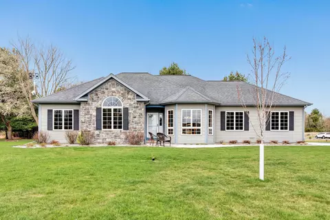224 N Mossy Oak Ct, Wautoma, WI 54982