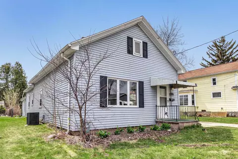 1174 Doty St, Green Bay, WI 54301