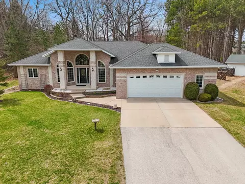 2241 Pinecrest Rd, Green Bay, WI 54313