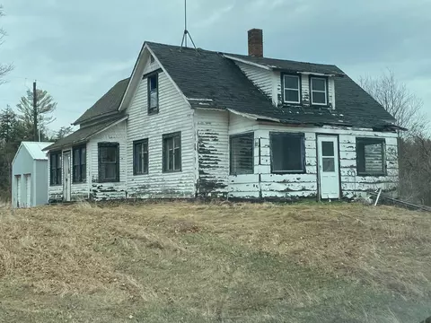 186 Abrahams Rd, Skandia, MI 49885