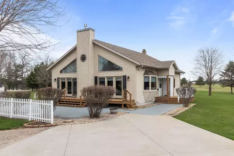 e2145 Johanson Road, Iola, WI 54945