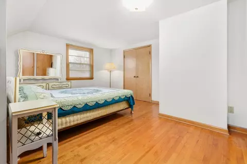 Bedroom - 901 E Grant St, Appleton, WI 54911 photo 6 of 10