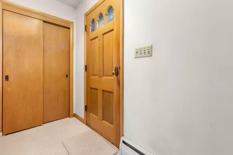 Entry Way - 901 E Grant St, Appleton, WI 54911 photo 2 of 5