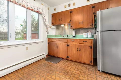 Kitchen - 901 E Grant St, Appleton, WI 54911 photo 3 of 5