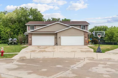 4632 Ridge Ct, Manitowoc, WI 54220