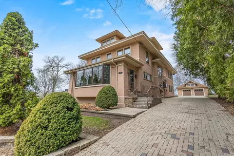 218 E Lincoln St, Appleton, WI 54915