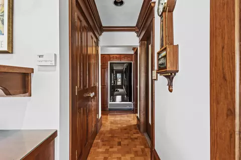 Entry Way - 218 E Lincoln St, Appleton, WI 54915 photo 4 of 7