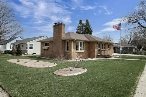 2218 N Kin St, Appleton, WI 54911 photo 3