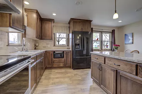 2218 N Kin St, Appleton, WI 54911 photo 22