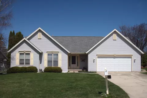 2519 Pecan St, Green Bay, WI 54311