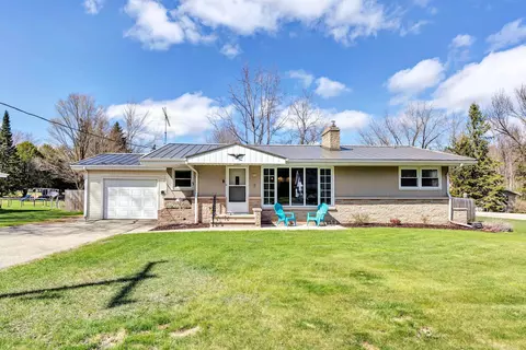 356 E Main St, Coleman, WI 54112