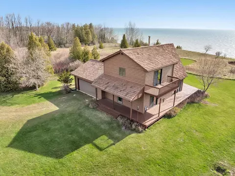 e4905 Lakeshore Road, Kewaunee, WI 54216