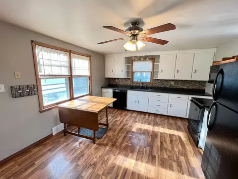 Kitchen - 1336 S Walden Ave, Appleton, WI 54915 photo 2 of 2