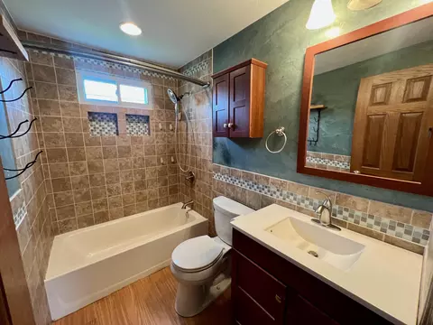Bath - 1336 S Walden Ave, Appleton, WI 54915 photo 1 of 1