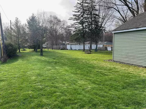 Exterior - 1336 S Walden Ave, Appleton, WI 54915 photo 2 of 2