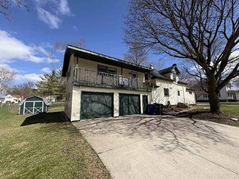 111 W Park St, Bonduel, WI 54107