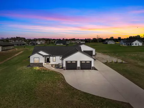 n4958 Hawk Ridge Drive, Shiocton, WI 54170