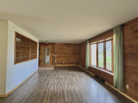 Living - 204 E Waushara St, Berlin, WI 54923 photo 3 of 10