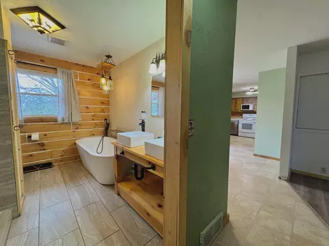 Bath - 204 E Waushara St, Berlin, WI 54923 photo 1 of 6