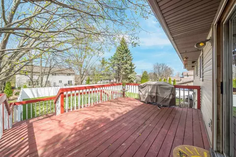 Exterior - 3000 E Killdeer Ln, Appleton, WI 54915 photo 3 of 10