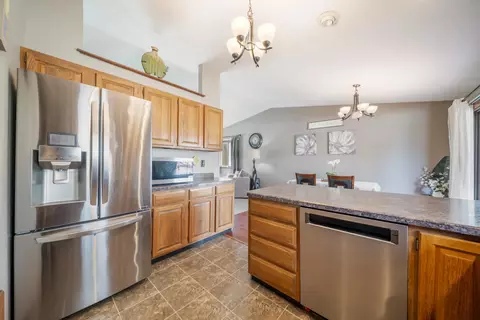Kitchen - 3000 E Killdeer Ln, Appleton, WI 54915 photo 2 of 3