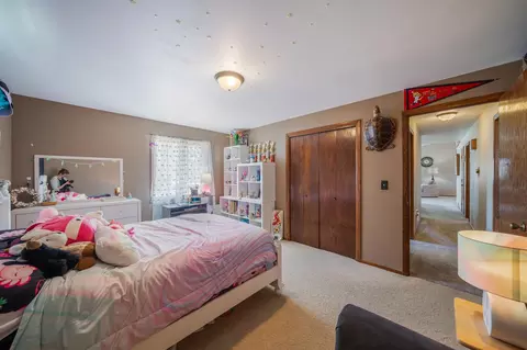 Bedroom - 3000 E Killdeer Ln, Appleton, WI 54915 photo 2 of 4