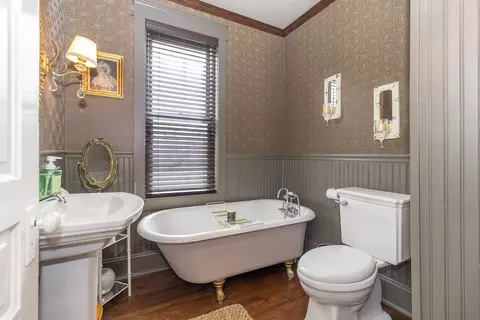Bath - 212 N Story St, Appleton, WI 54914 photo 1 of 6