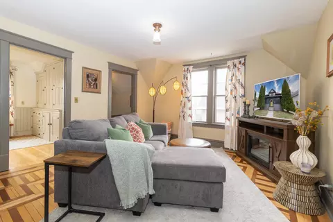 Living - 212 N Story St, Appleton, WI 54914 photo 6 of 7