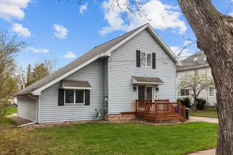1109 N Harriman St, Appleton, WI 54911 photo 2