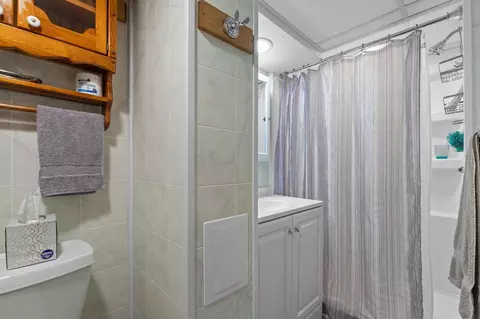 Bath - 1915 E Marquette St, Appleton, WI 54911 photo 2 of 2