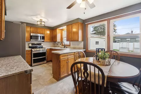 220 E Lindbergh St, Appleton, WI 54911 photo 5