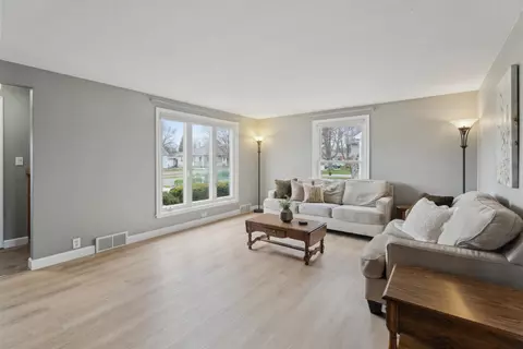 220 E Lindbergh St, Appleton, WI 54911 photo 4