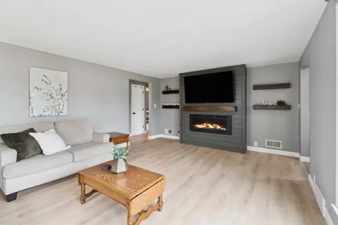 220 E Lindbergh St, Appleton, WI 54911 photo 3