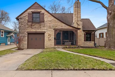 1574 Morrow St, Green Bay, WI 54302