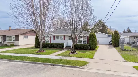 705 Ida St, Menasha, WI 54952
