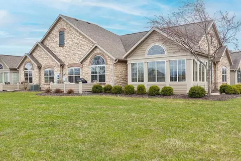 2402 E Tuscany Way #33, Appleton, WI 54913