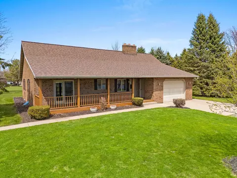 5379 Heraly Rd, New Franken, WI 54229