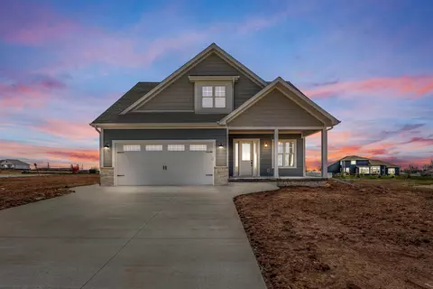 W7017 Crestfield Way, Greenville, WI 54942