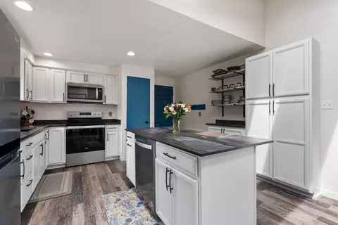 Kitchen - 58 Partridge Ct, Appleton, WI 54915 photo 1 of 4