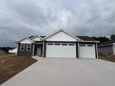 568 Horton Ter, Hortonville, WI 54944