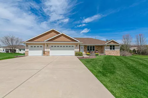 2488 Anemone Ct, Green Bay, WI 54313