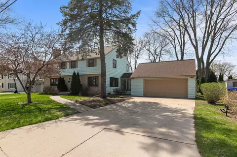 1425 S Lehmann Ln, Appleton, WI 54914