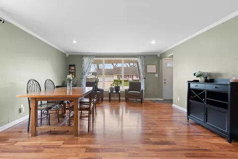 433 Memory Ct, Green Bay, WI 54301 photo 5