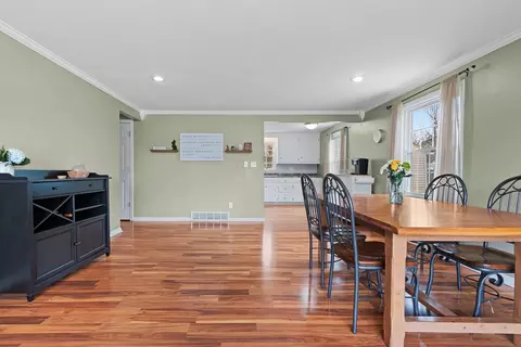 433 Memory Ct, Green Bay, WI 54301 photo 6