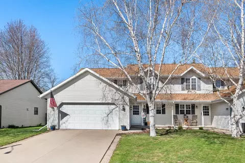 656 Mollies Way, De Pere, WI 54115