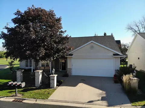 3900 N Wayside Ln, Appleton, WI 54913