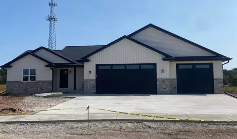 N8818 Dublin Pass, Menasha, WI 54952