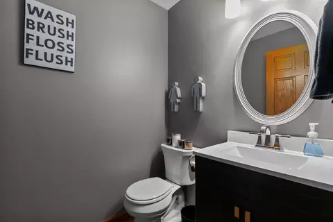 Bath - 3629 S Kernan Ave, Appleton, WI 54915 photo 4 of 4